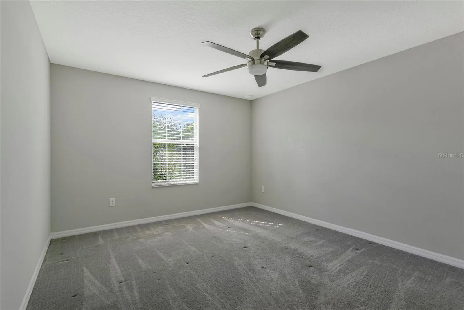 128 CASCADE BEND DR