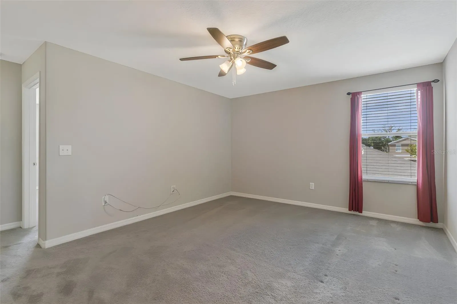 128 CASCADE BEND DR