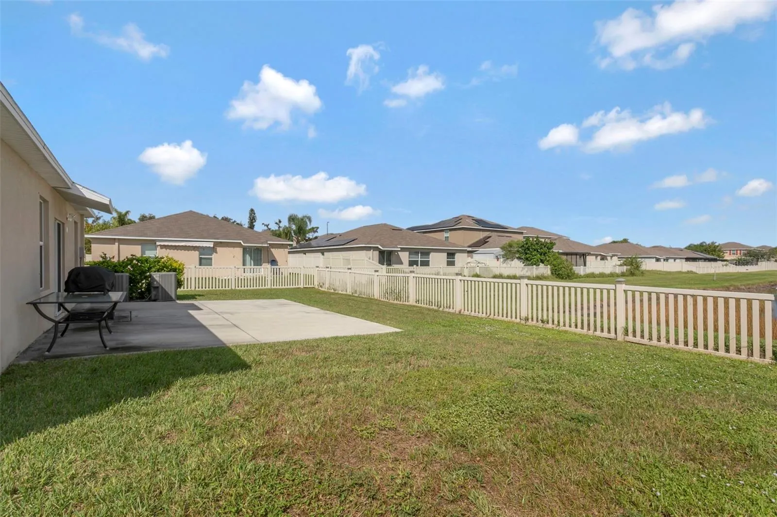 128 CASCADE BEND DR