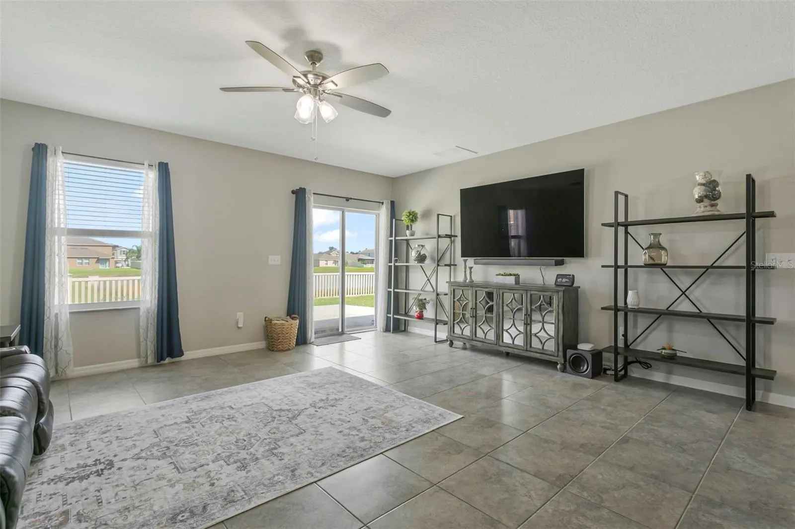 128 CASCADE BEND DR