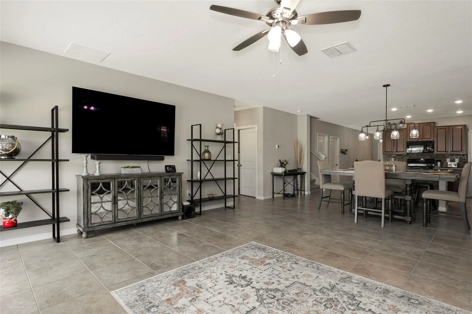 128 CASCADE BEND DR