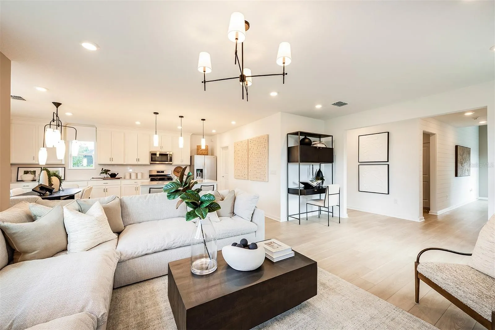 9907 TRELLIS VINE WAY