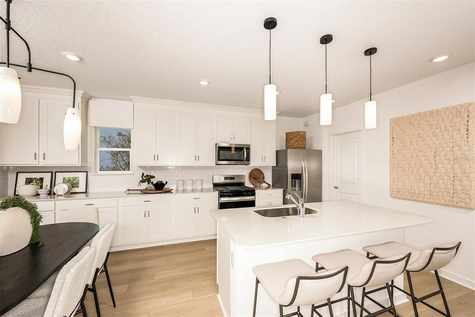 9907 TRELLIS VINE WAY