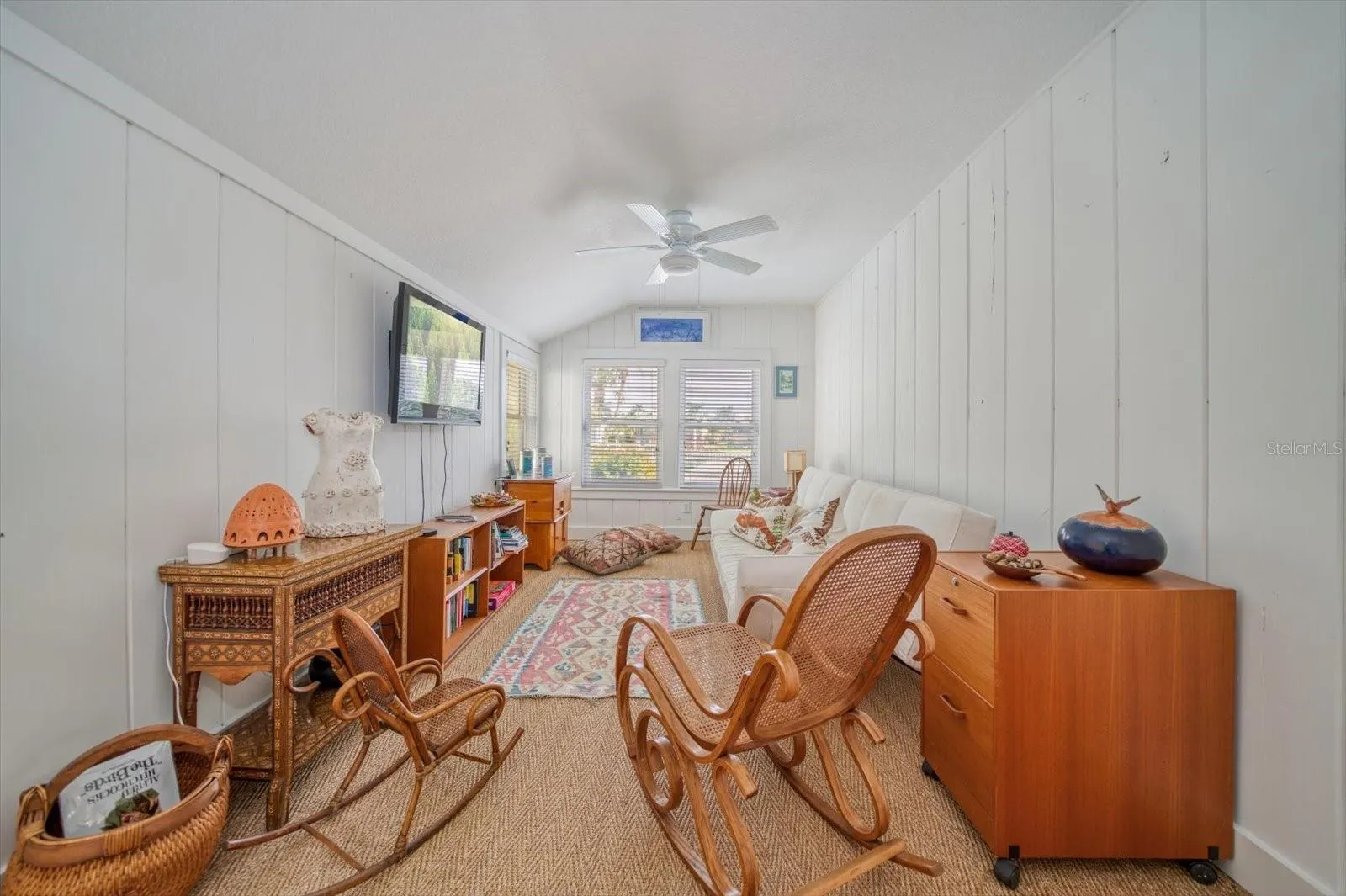 2605 PASS A GRILLE WAY