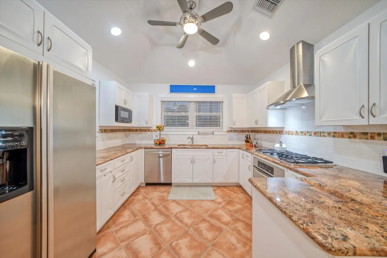 2605 PASS A GRILLE WAY