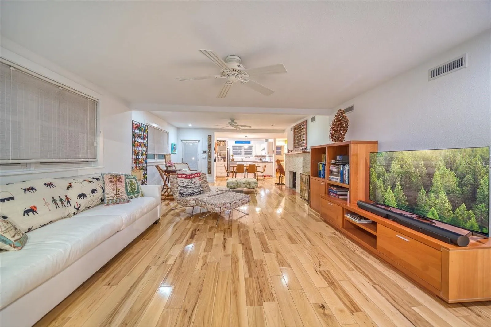 2605 PASS A GRILLE WAY