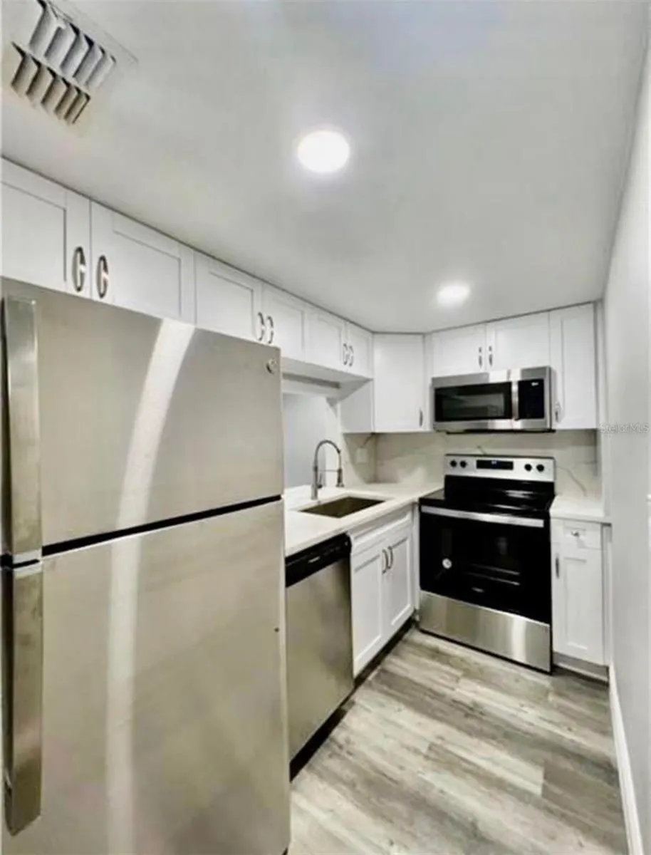 7108 WATERSIDE DR #103 #103