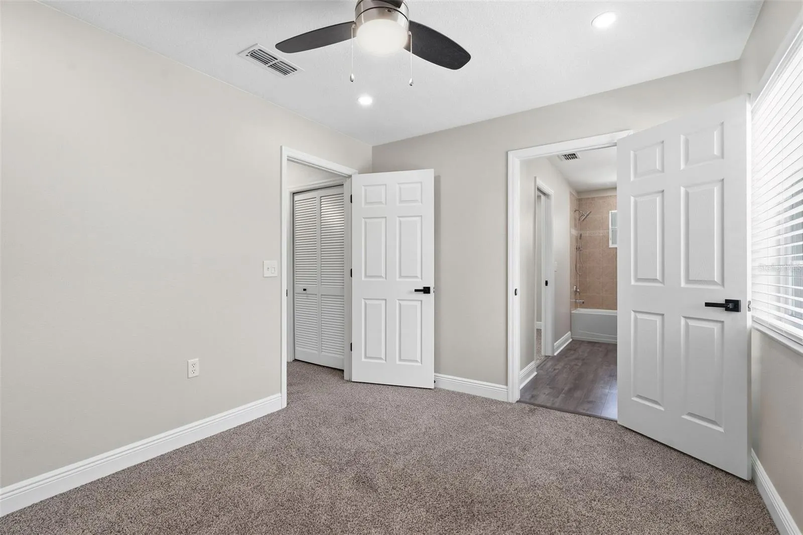 20484 NEEDLETREE DR
