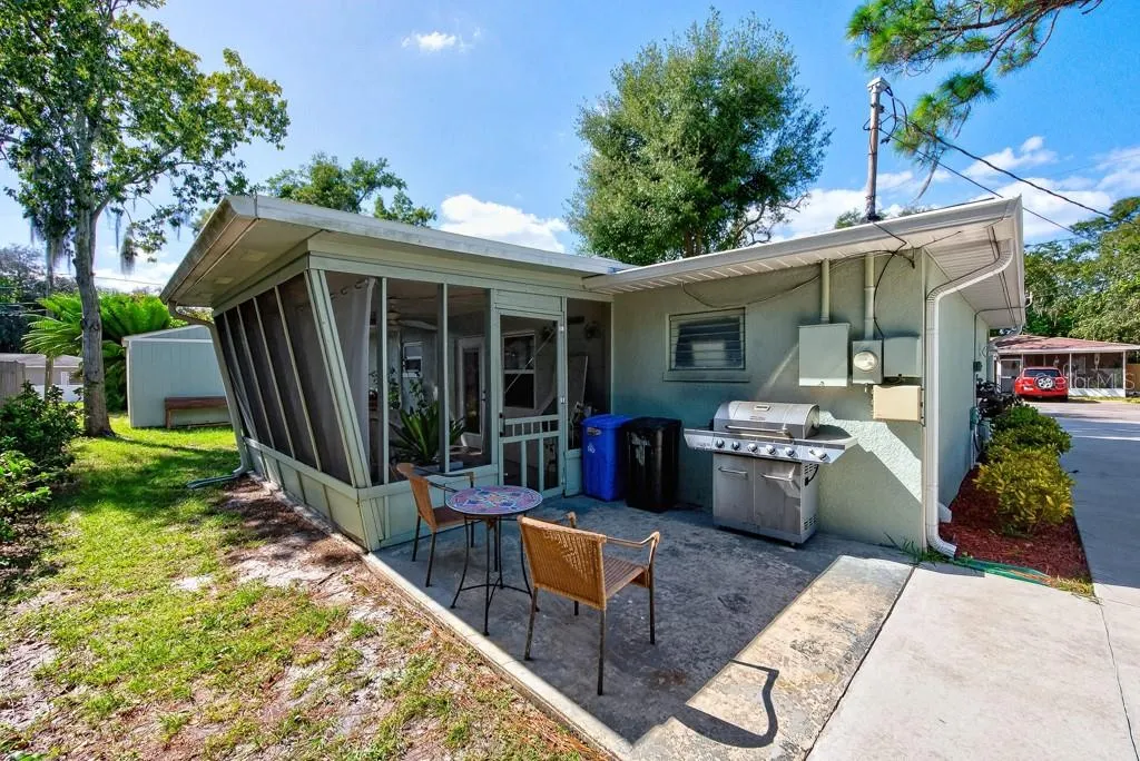 6436 LAMBERT LN