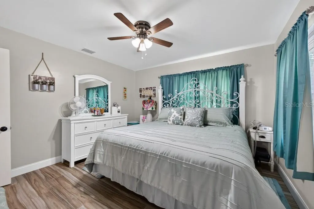 6436 LAMBERT LN