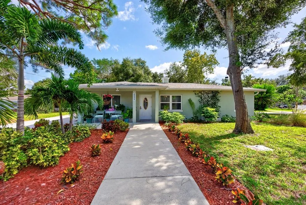 6436 LAMBERT LN
