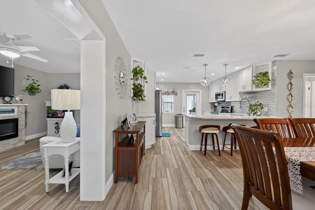 6436 LAMBERT LN