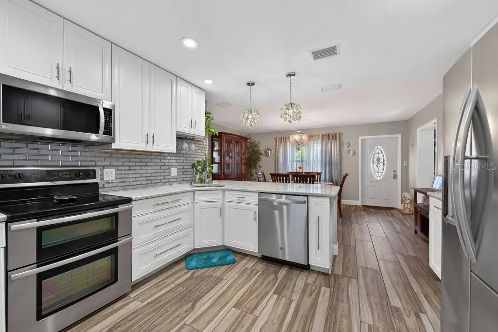 6436 LAMBERT LN