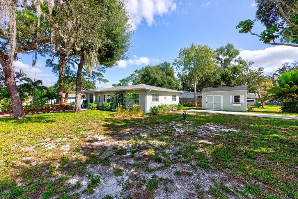 6436 LAMBERT LN