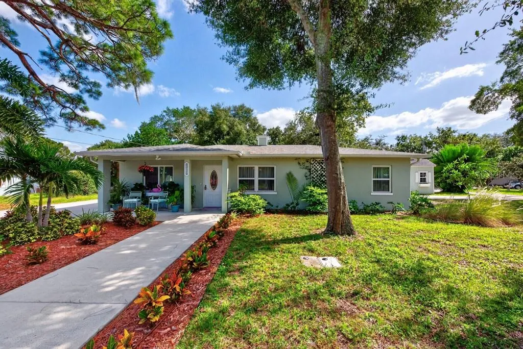 6436 LAMBERT LN
