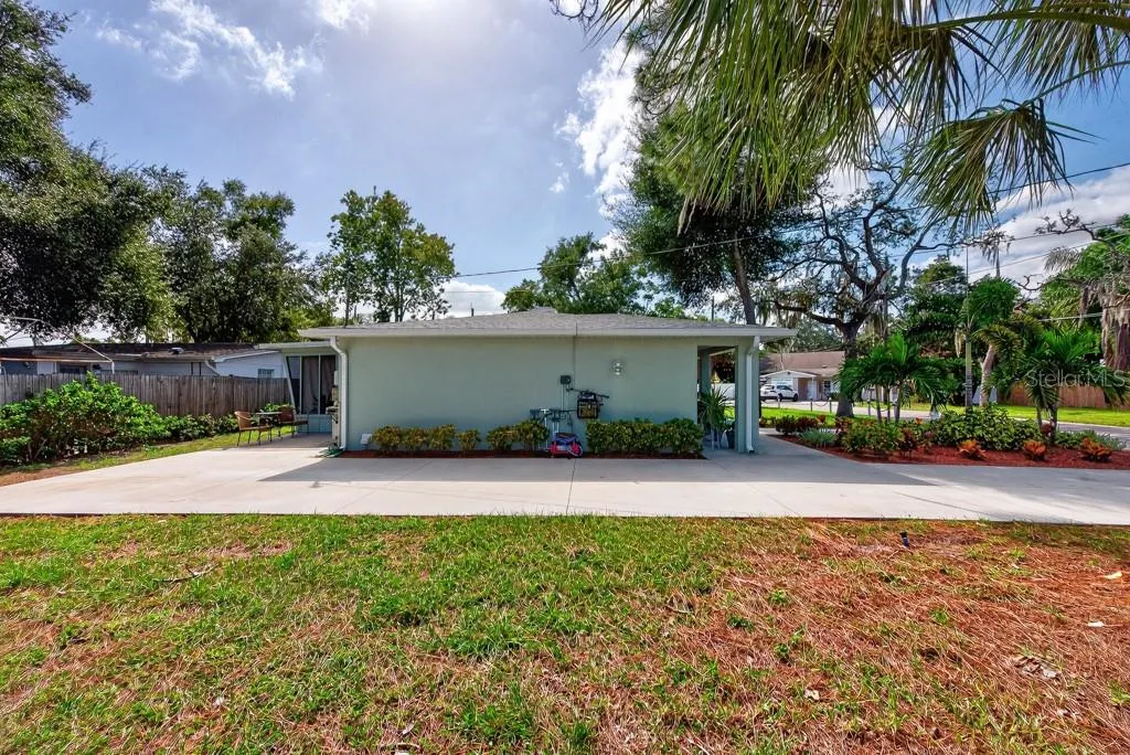 6436 LAMBERT LN