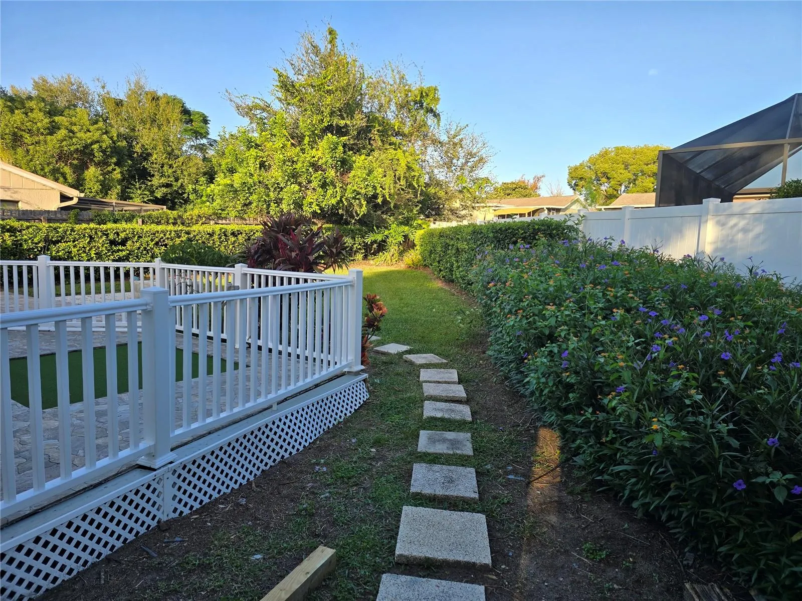 1007 VINEYARD CT