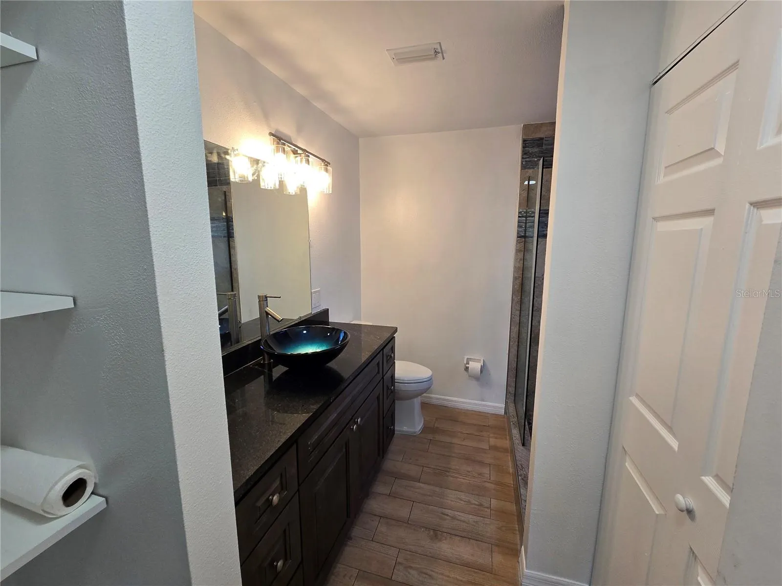 1007 VINEYARD CT