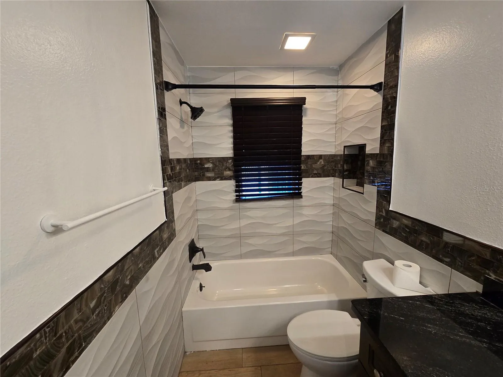 1007 VINEYARD CT