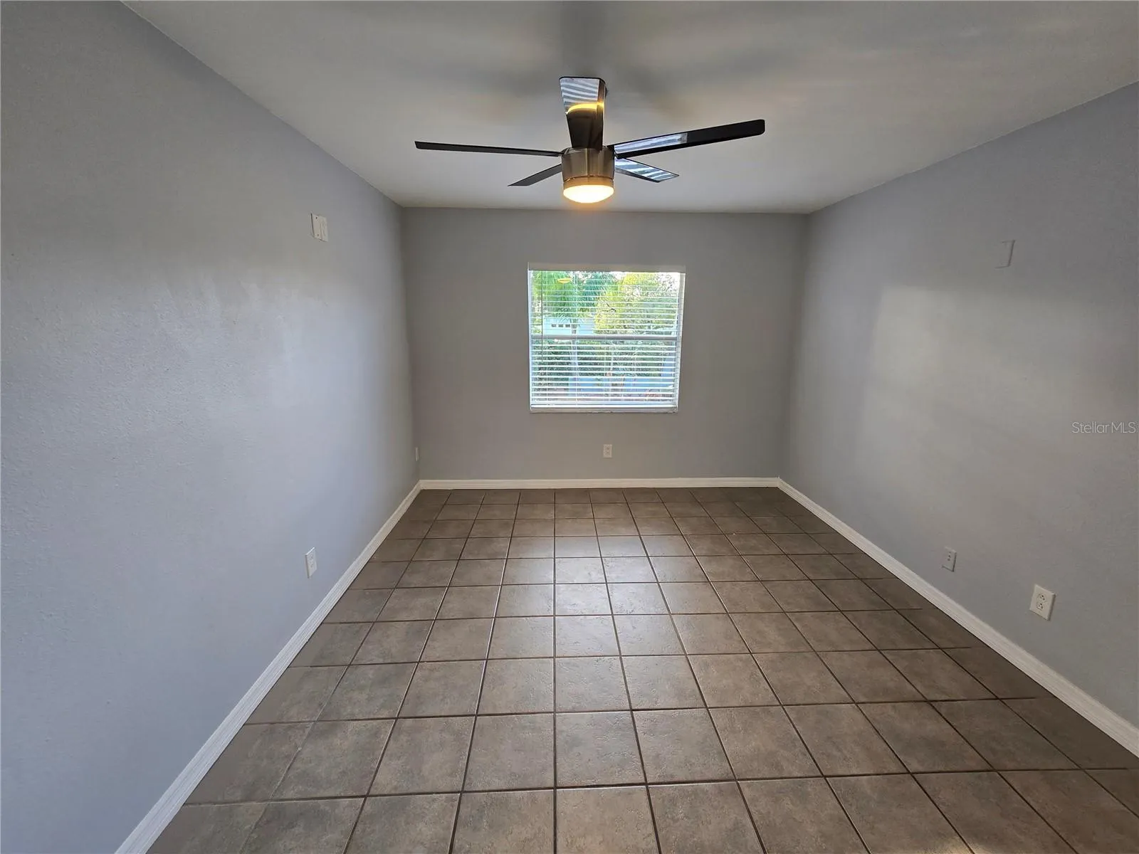 1007 VINEYARD CT
