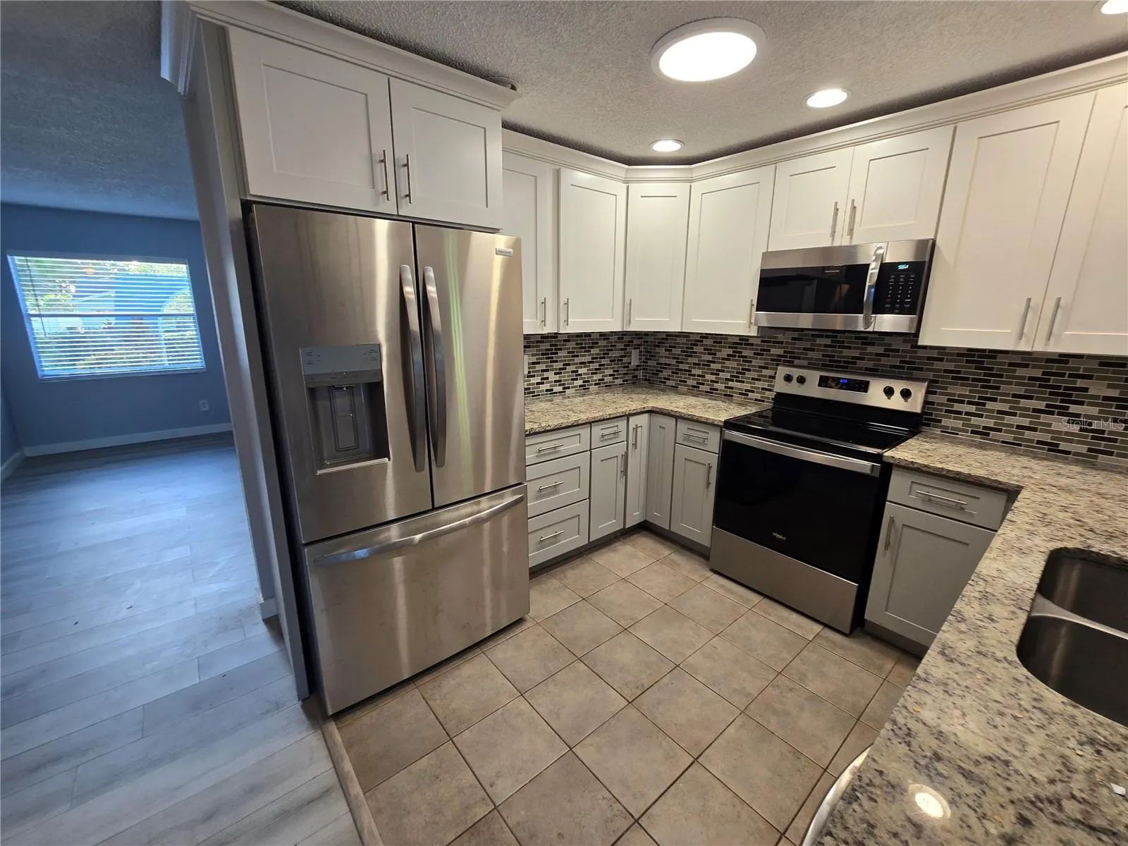 1007 VINEYARD CT
