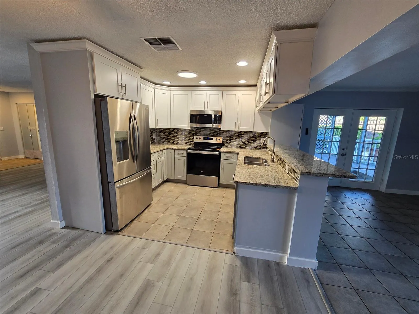 1007 VINEYARD CT