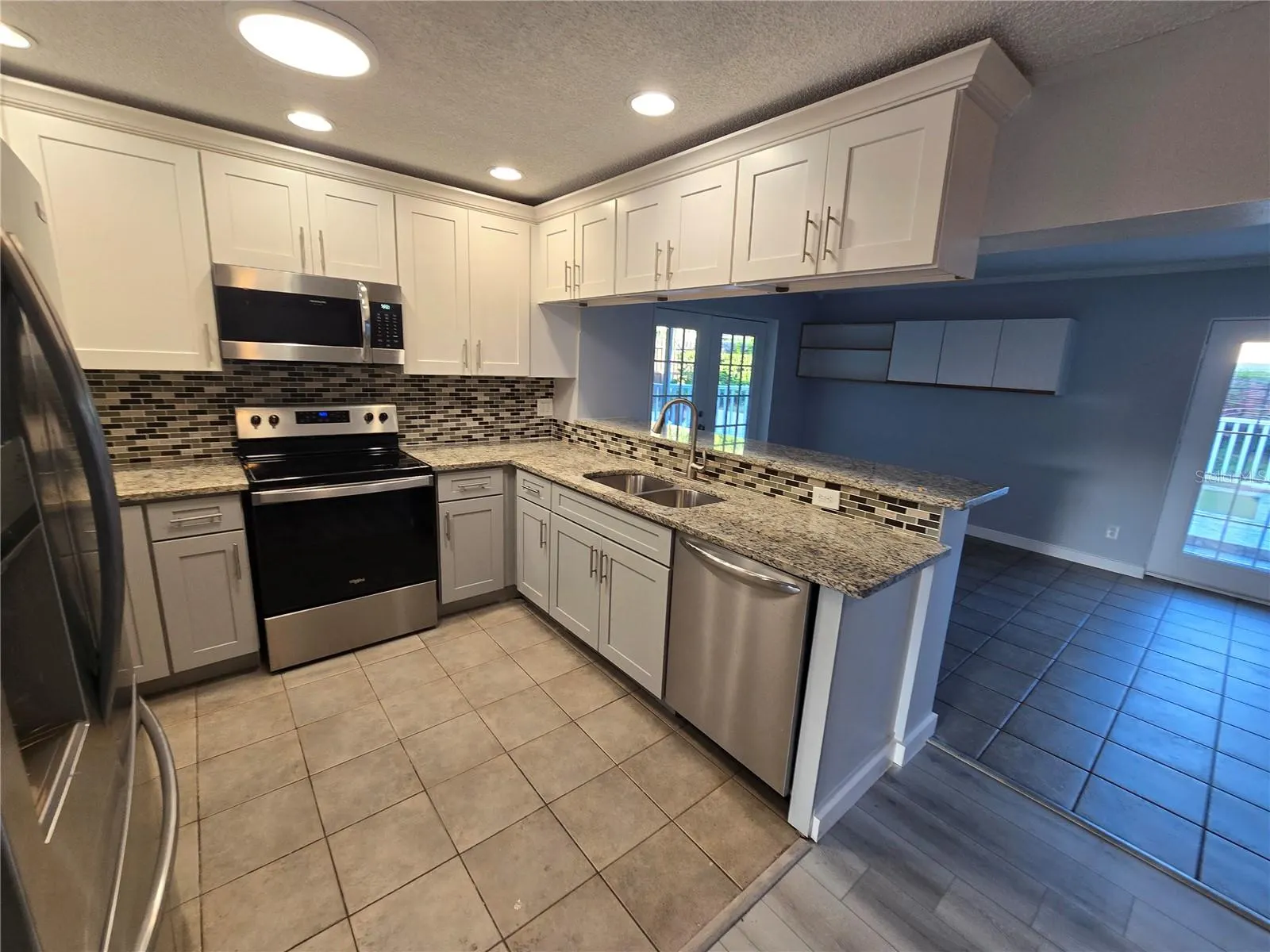1007 VINEYARD CT
