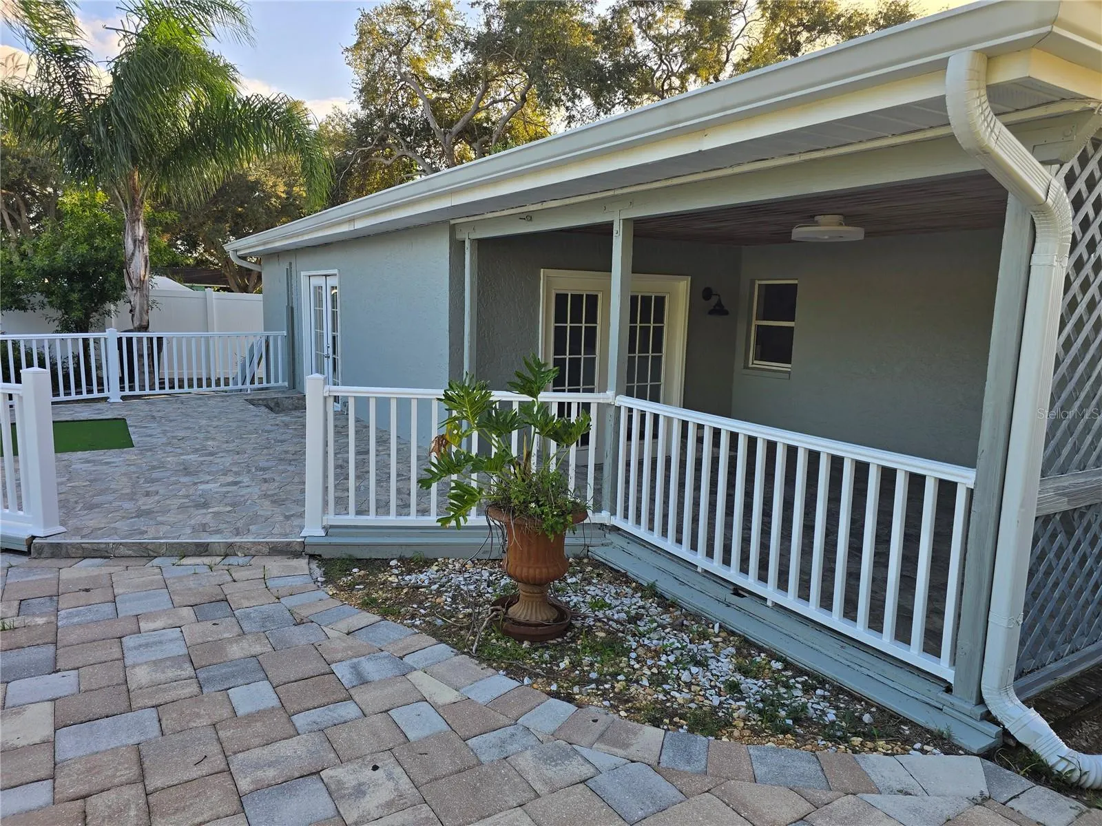 1007 VINEYARD CT