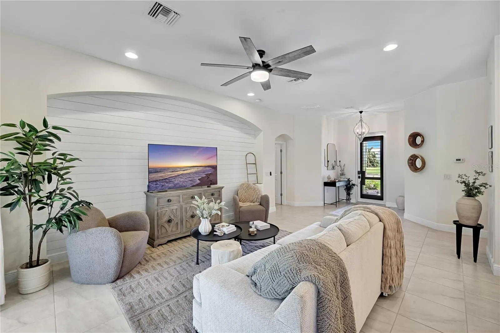 4934 AGUALINDA BLVD