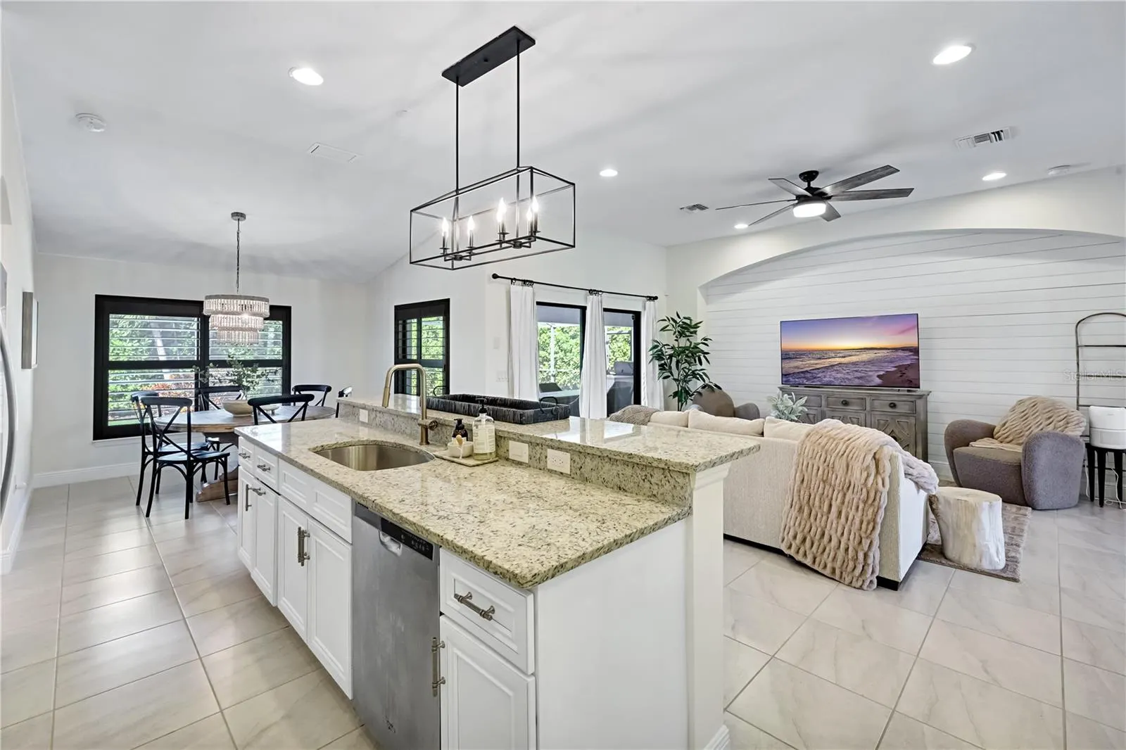 4934 AGUALINDA BLVD