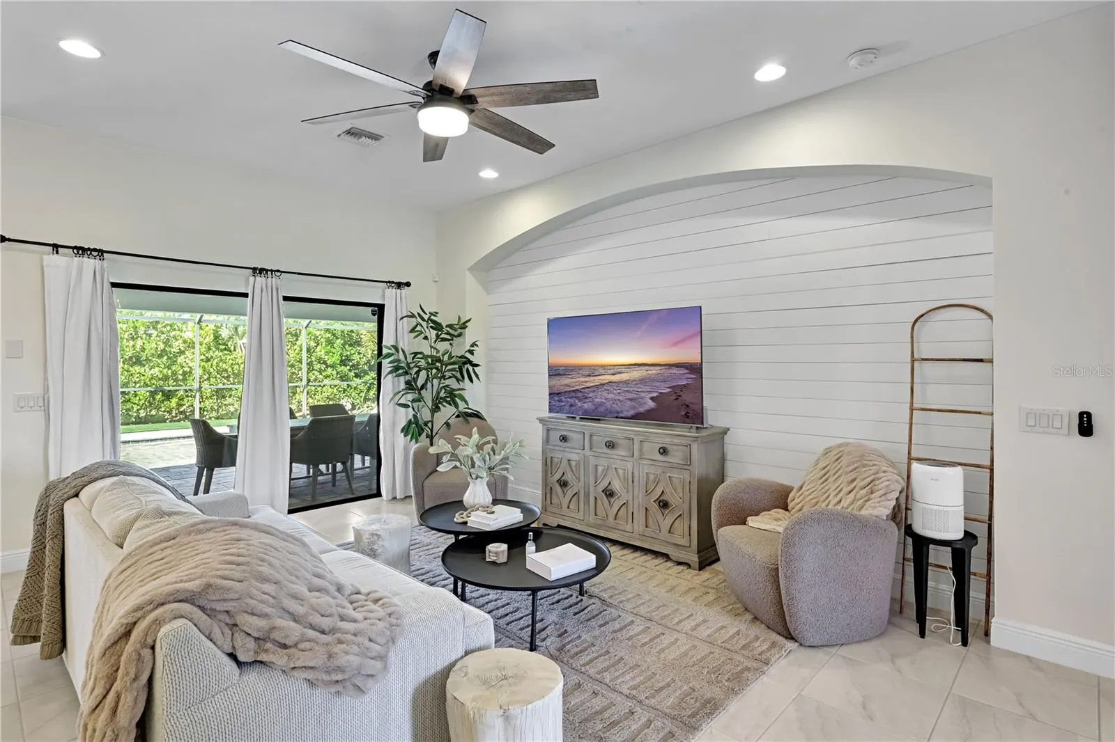 4934 AGUALINDA BLVD
