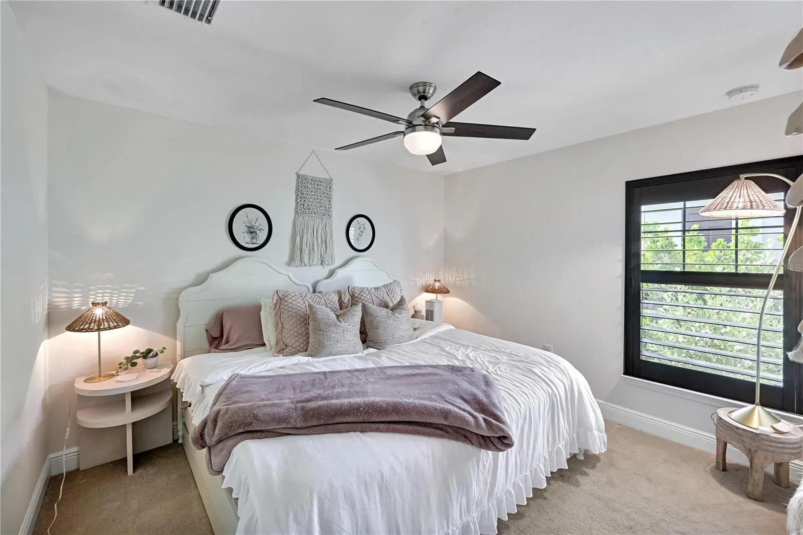 4934 AGUALINDA BLVD