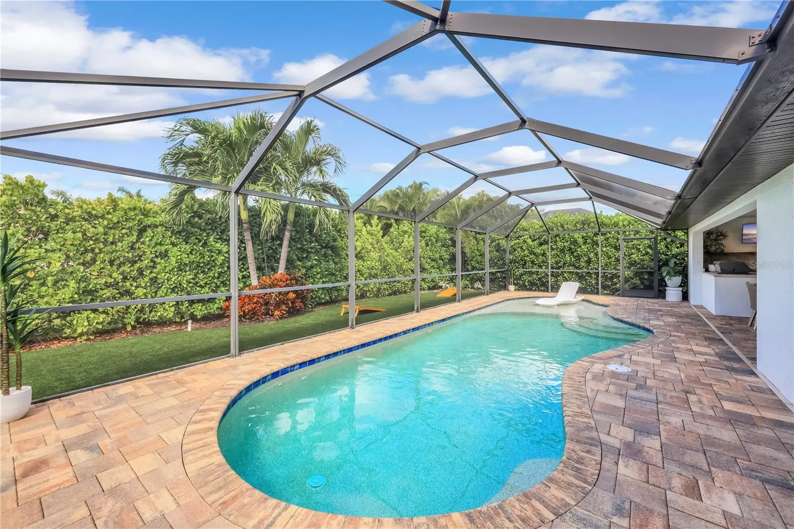 4934 AGUALINDA BLVD
