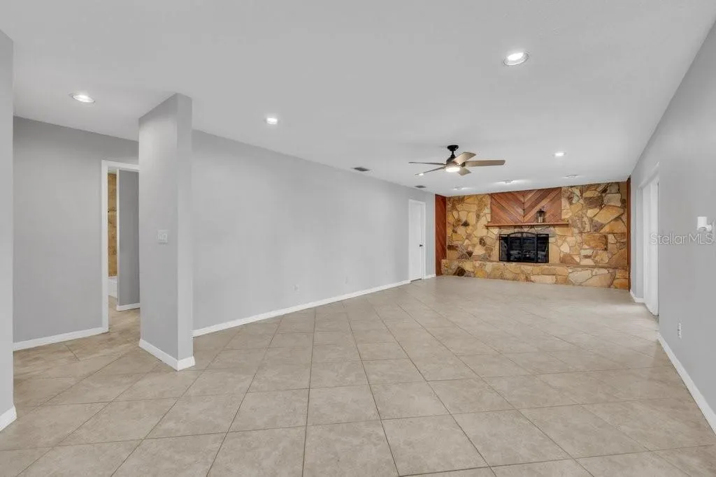 5710 WO GRIFFIN RD
