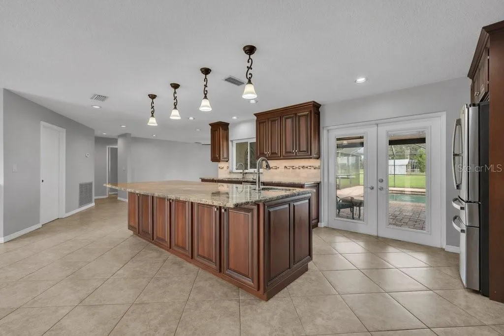 5710 WO GRIFFIN RD