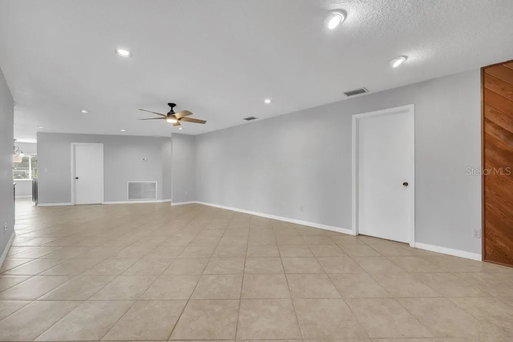 5710 WO GRIFFIN RD