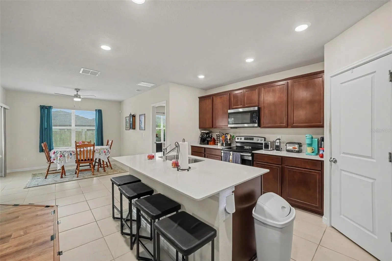 3824 INDIAN RIVER CT