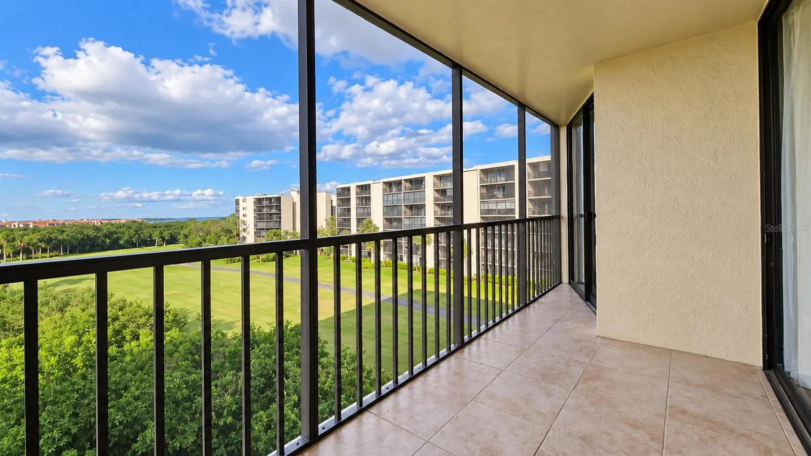 900 COVE CAY DR #5H #5H