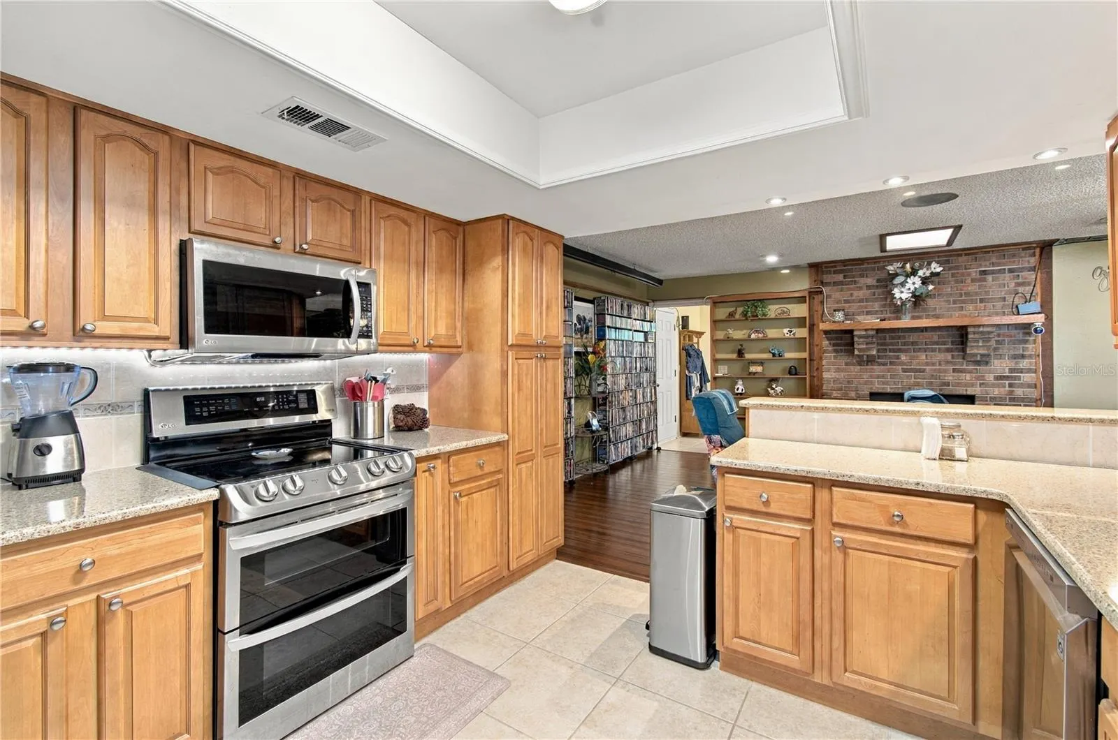 1851 STELLA CT E