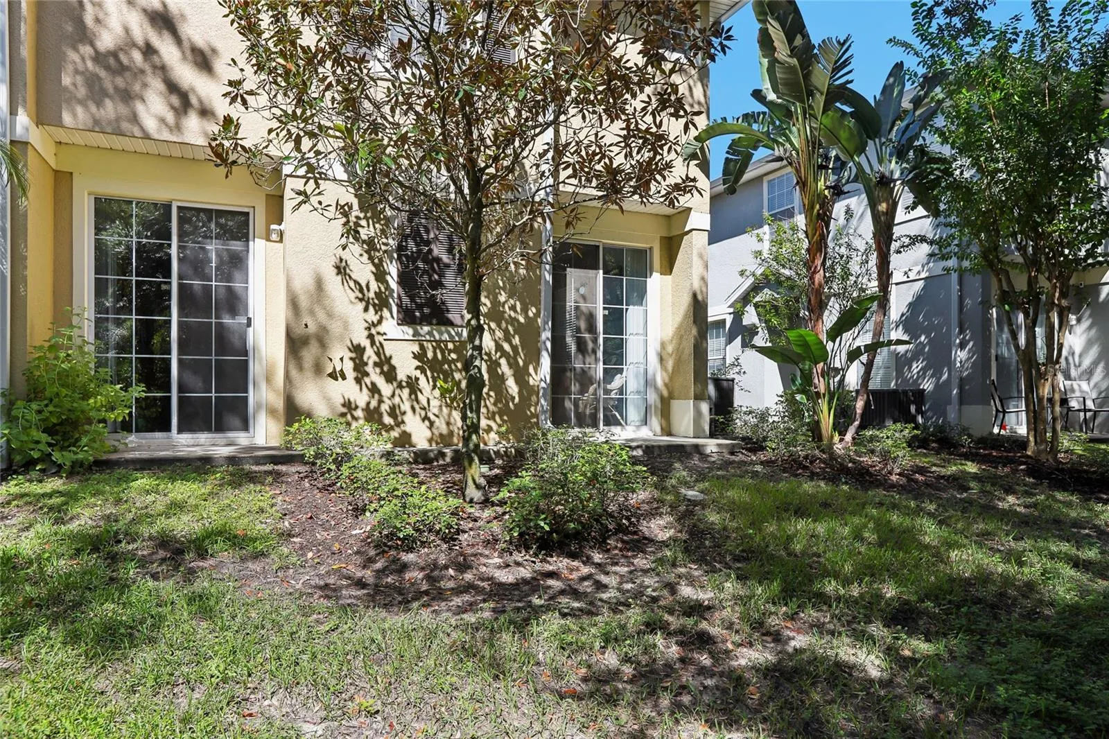 6736 BREEZY PALM DR