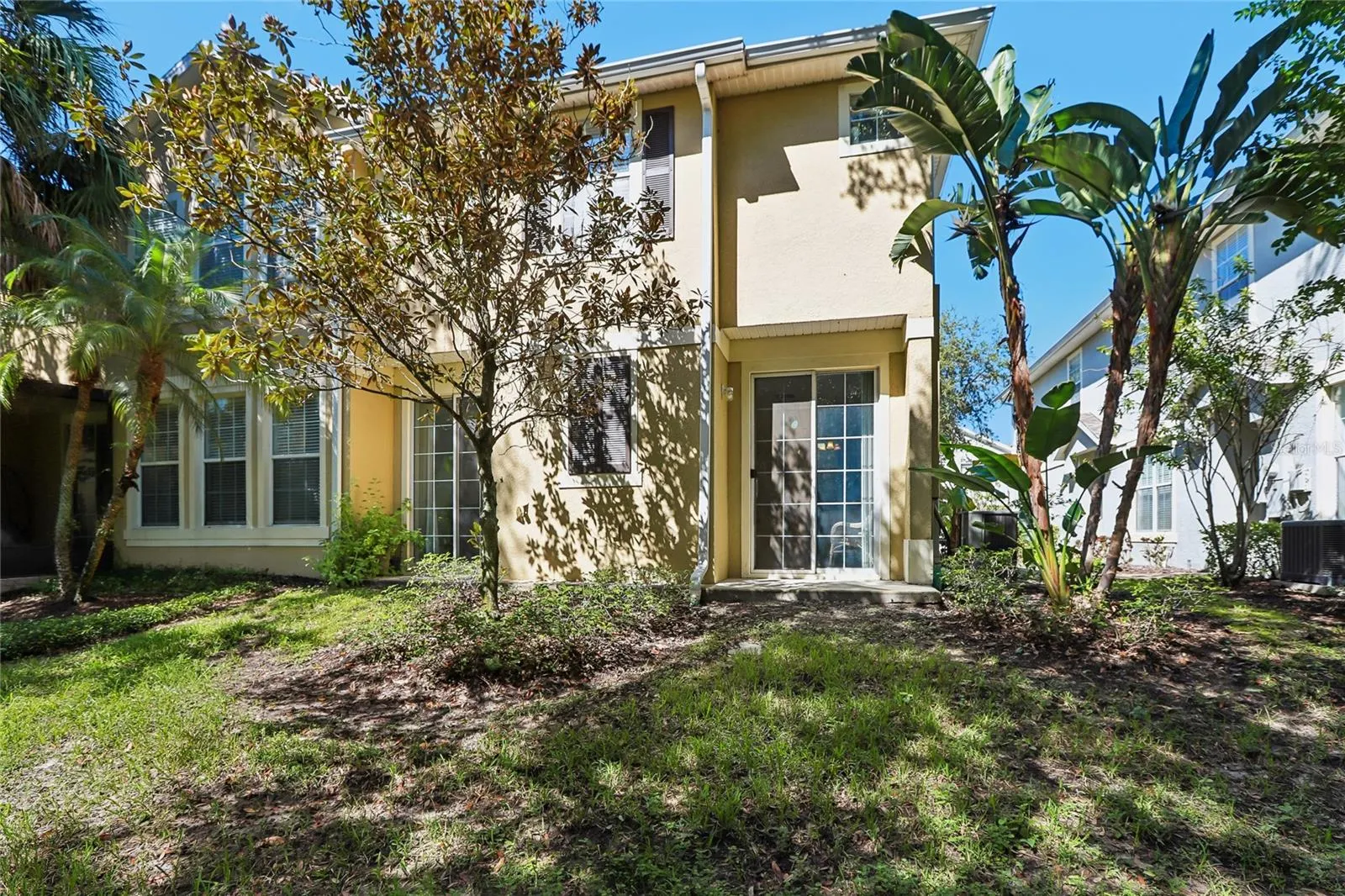 6736 BREEZY PALM DR