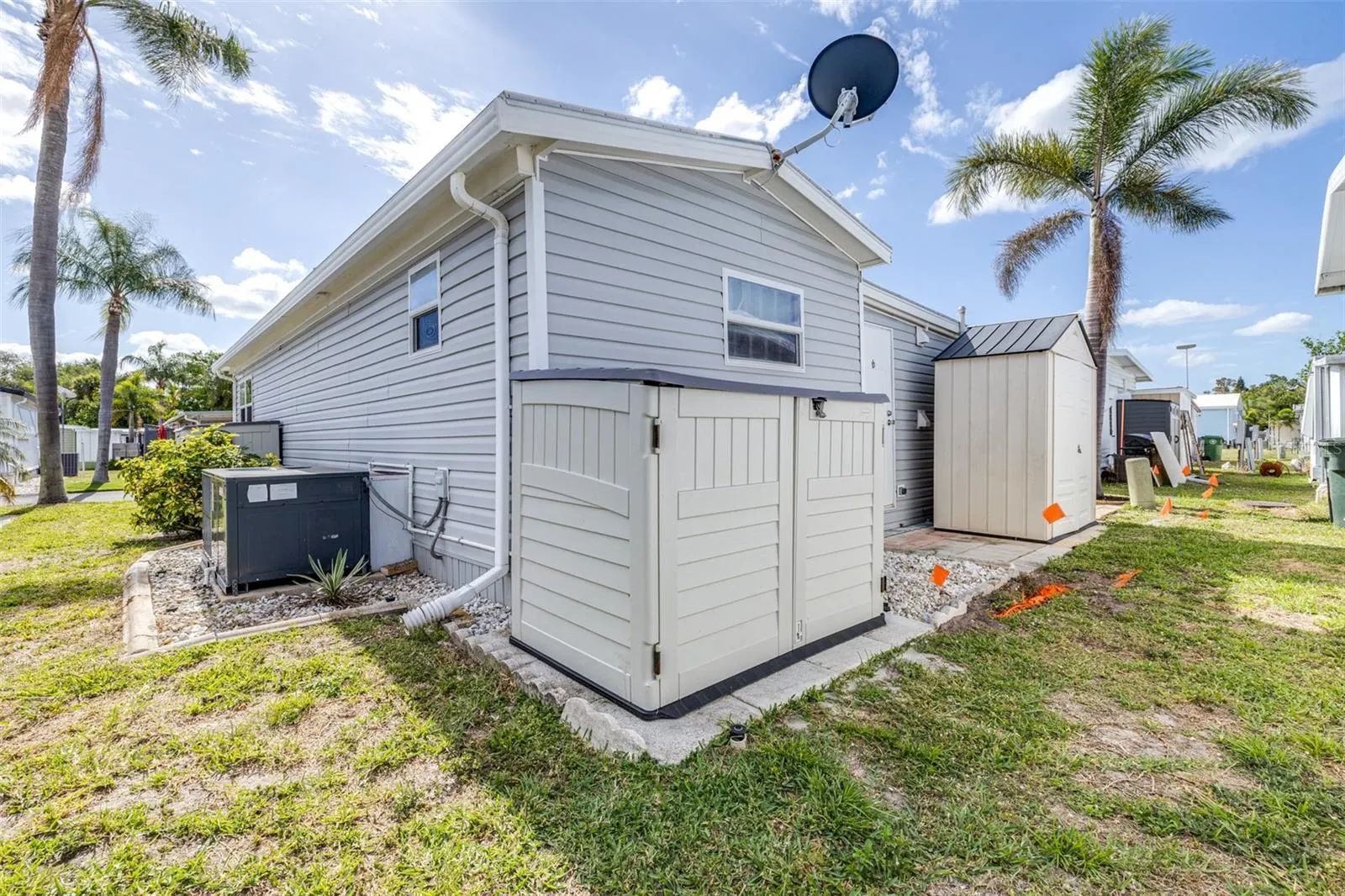2712 17TH STREET LN W