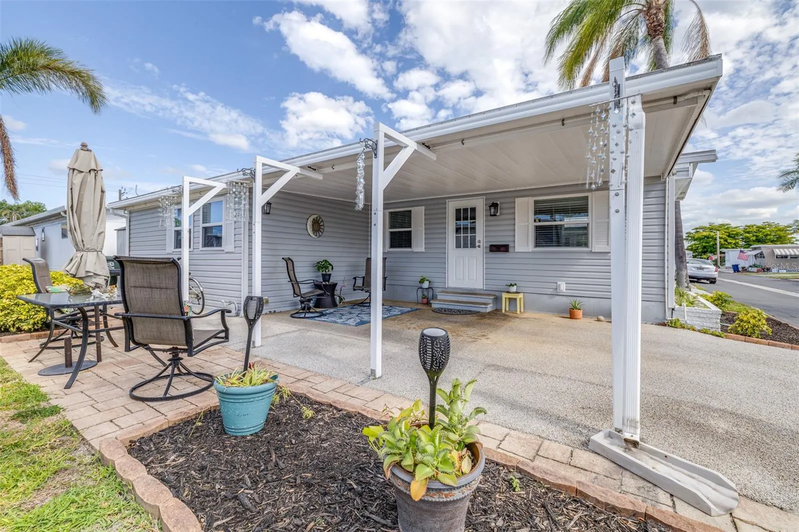 2712 17TH STREET LN W