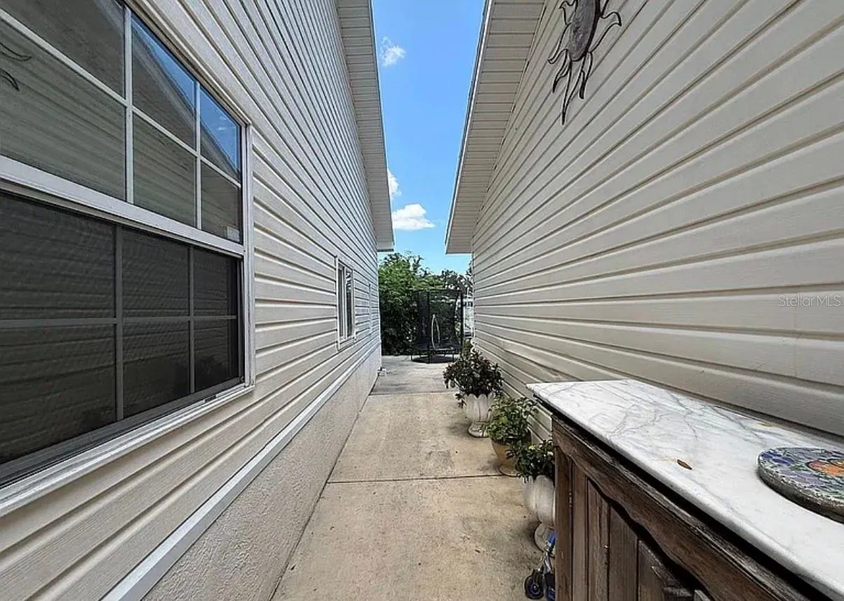 406 SEMINOLE LAKE BLVD