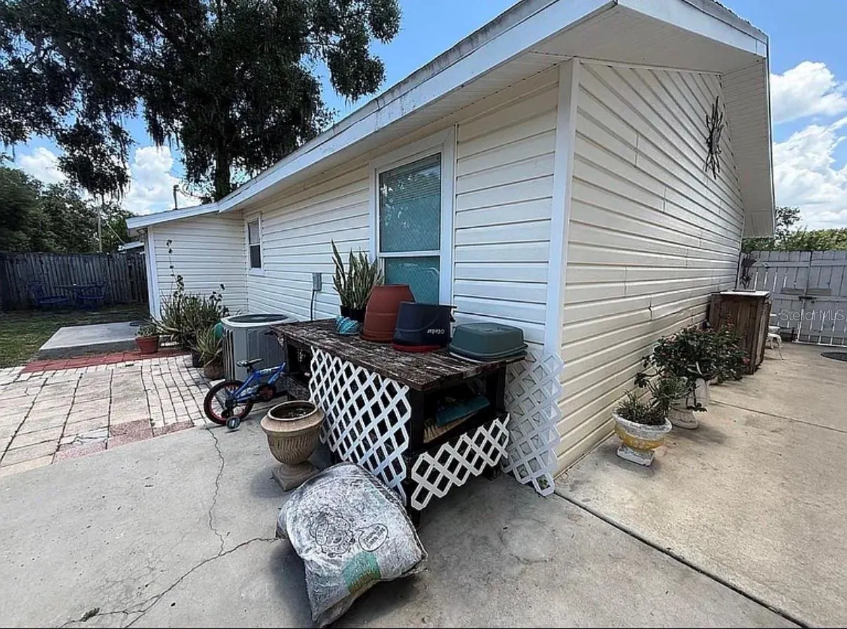 406 SEMINOLE LAKE BLVD