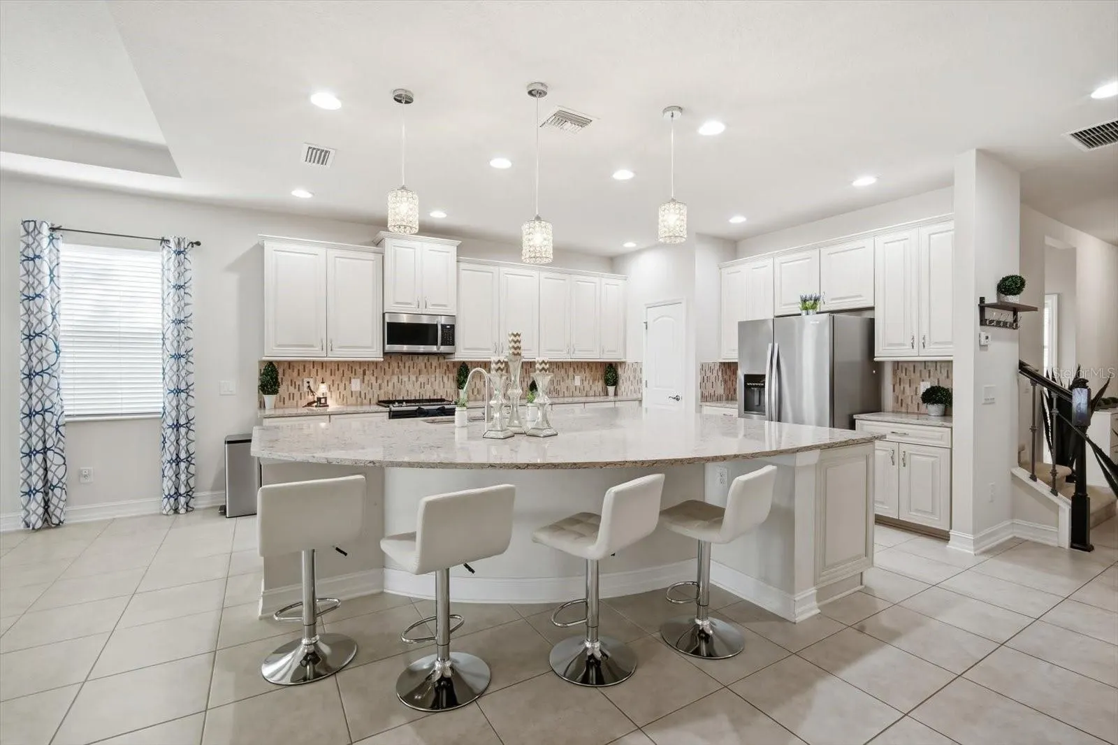 13821 FAIRWAY BUNKER DR