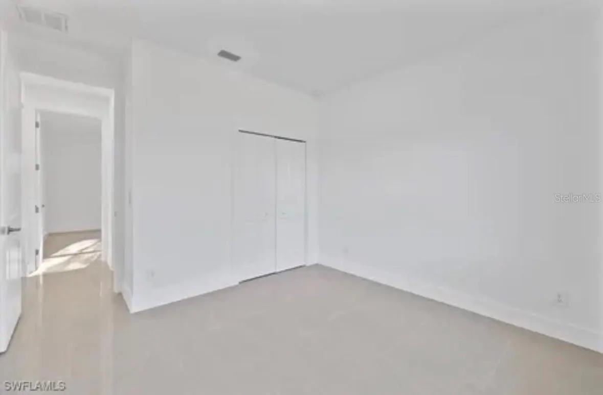 150 BELL BLVD S