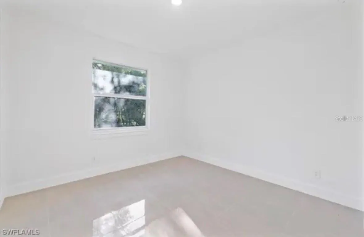 150 BELL BLVD S