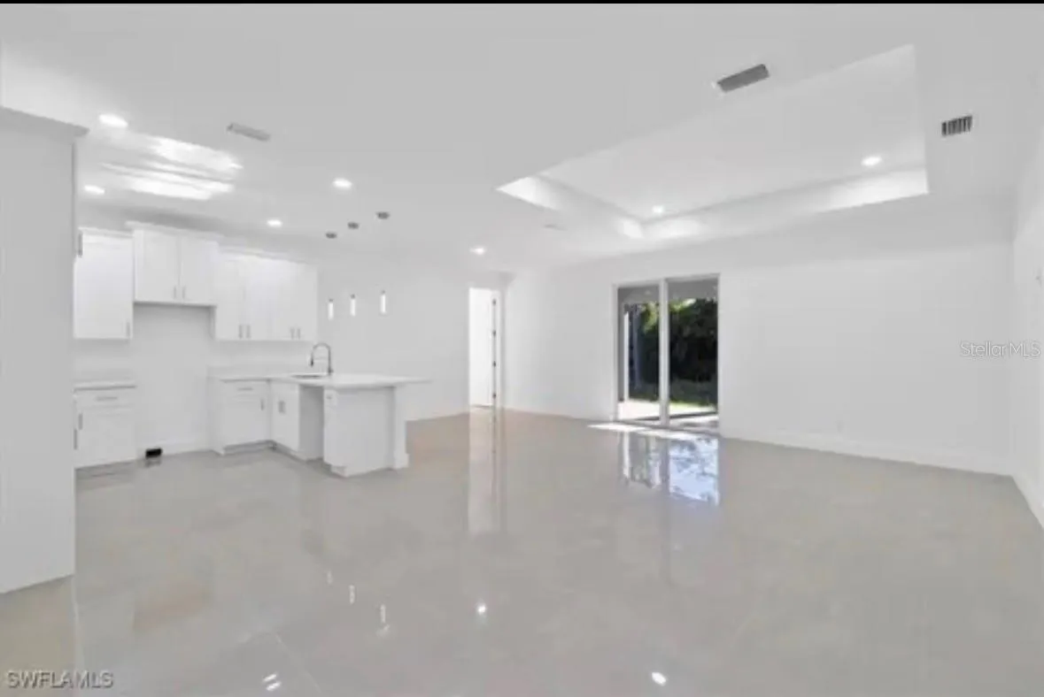 150 BELL BLVD S