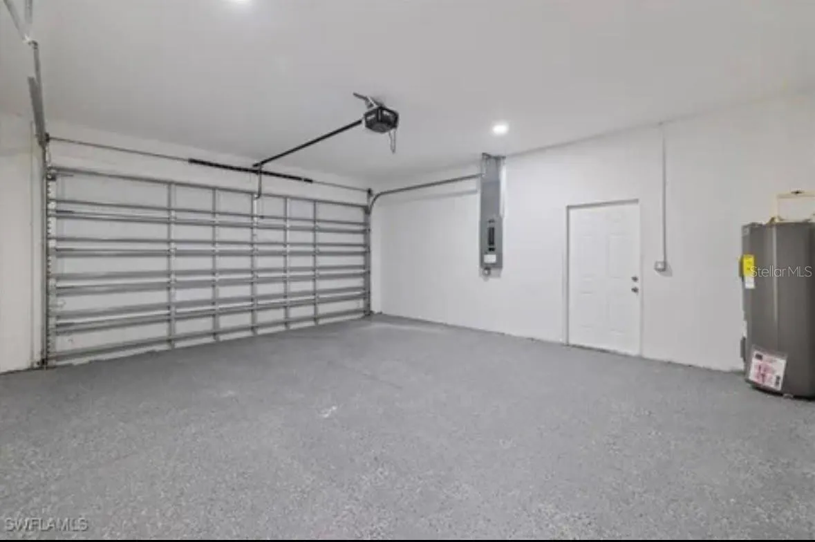 150 BELL BLVD S